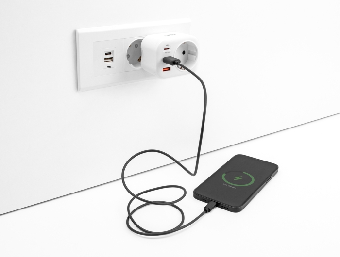 Delock Schutzkontakt-Steckdose mit Kindersicherung und USB PD Ladegerät 20 W #4 